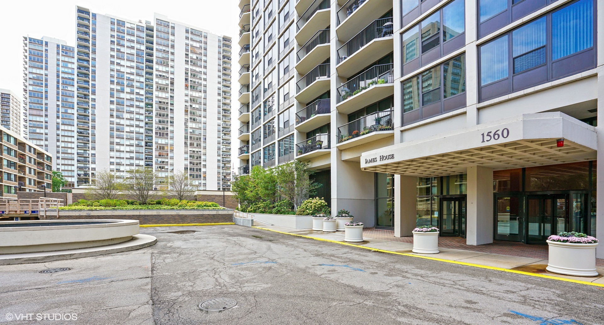 JAMES-KILMER CONDO PARKING FACILITY details